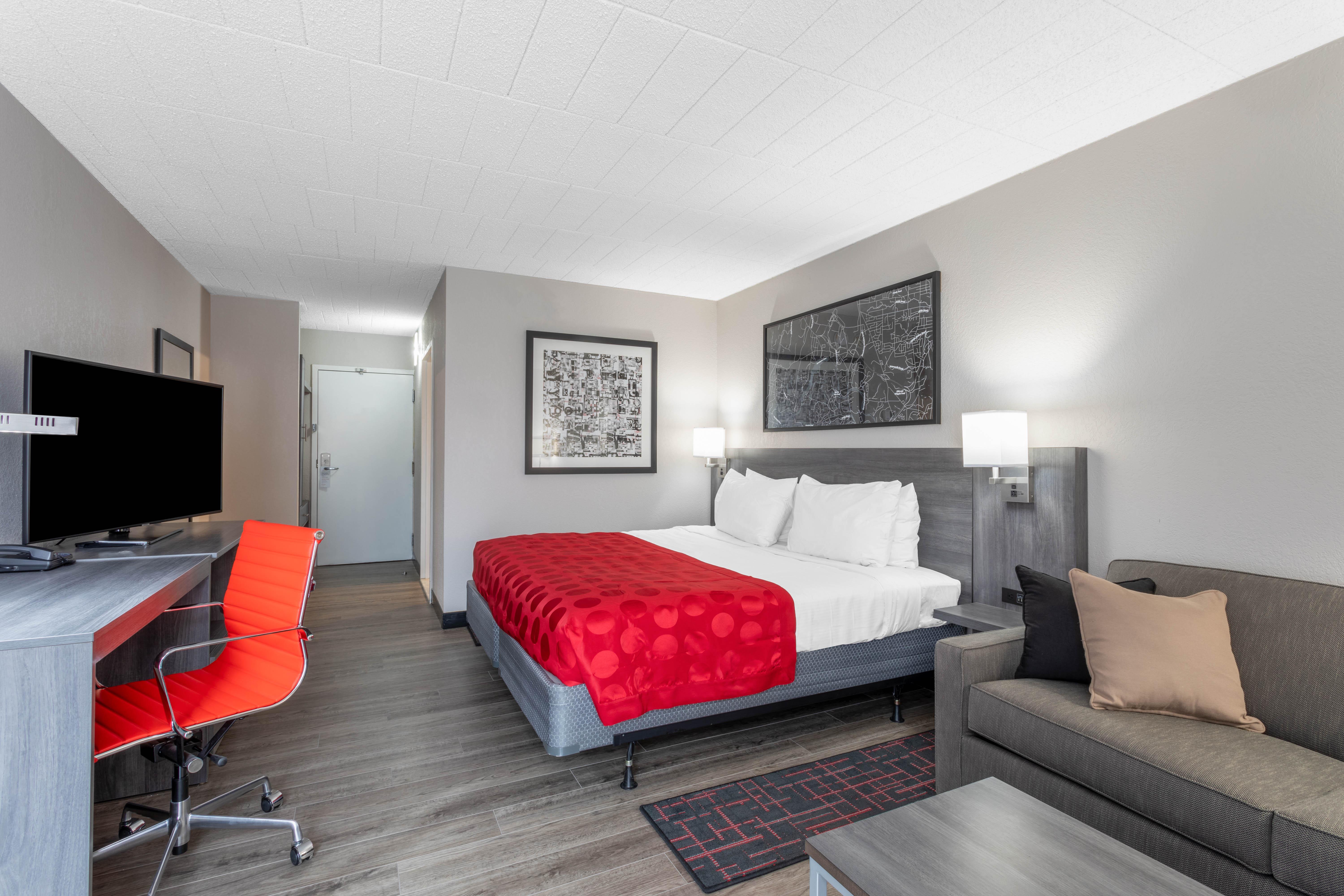 Отель Ramada By Wyndham Hartford North - Bradley Airport Виндзор Локс Экстерьер фото