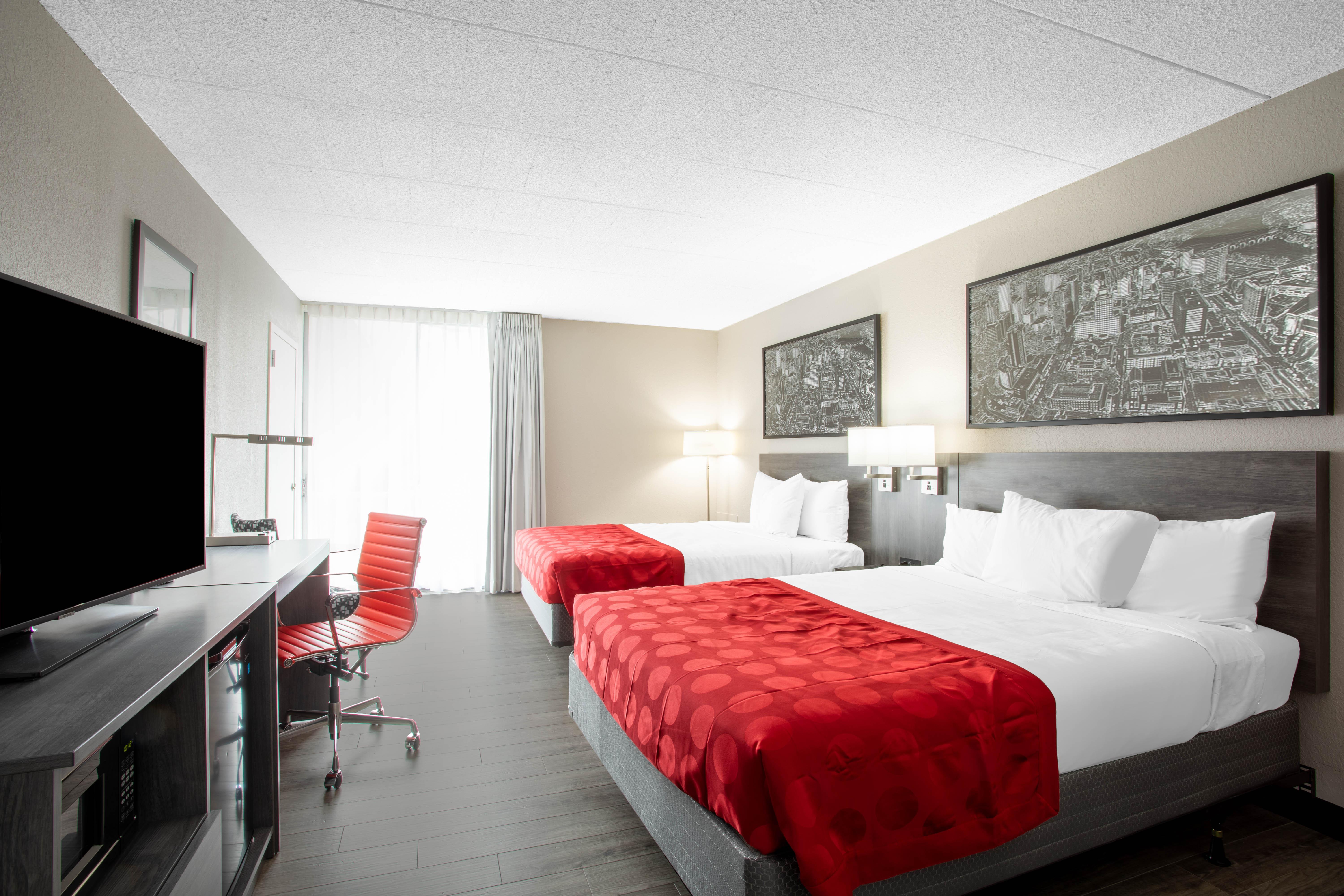 Отель Ramada By Wyndham Hartford North - Bradley Airport Виндзор Локс Экстерьер фото
